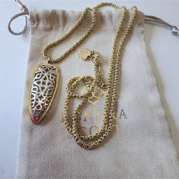 KENDRA SCOTT SADIE SILVER AND GOLD ARROWHEAD NECKLACE - Picture 1 of 8